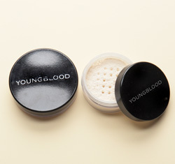 YOUNGBLOODミネラルパウダー