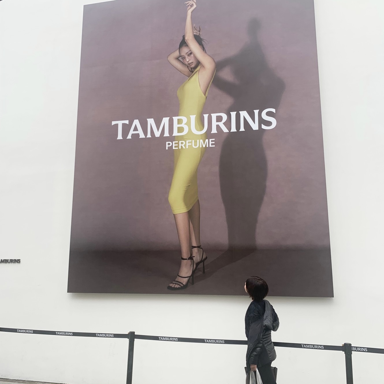 韓国　TAMBURINS　Signboard