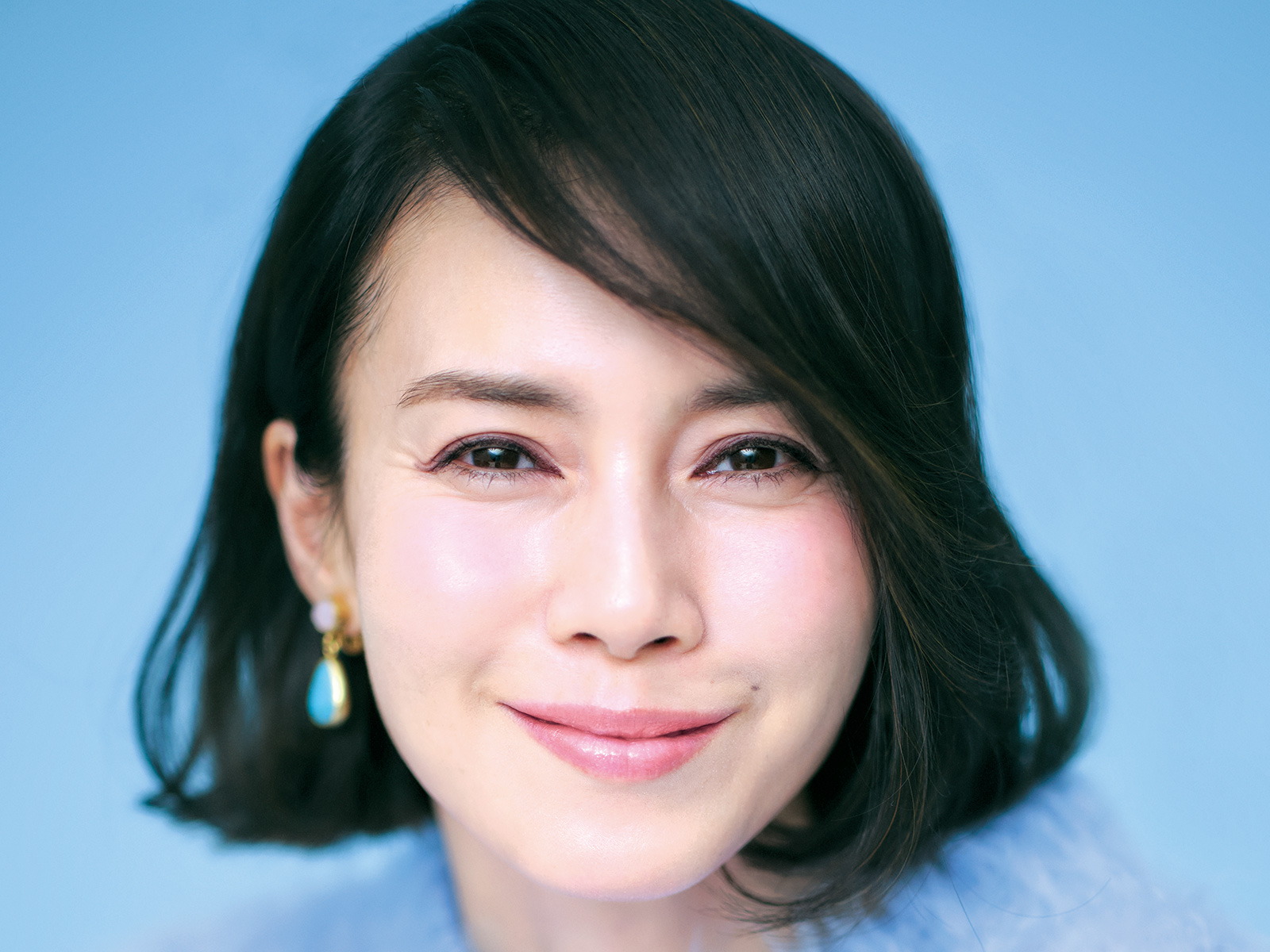 中谷美紀さん（48歳）肌が透き通るほど美しい！驚きの美カット集 | 美