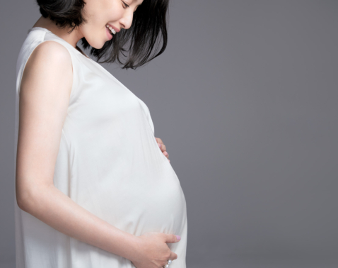 橋本マナミさん・39歳【祝・第二子妊娠！】第一子の妊娠時にしていた妊活とは？