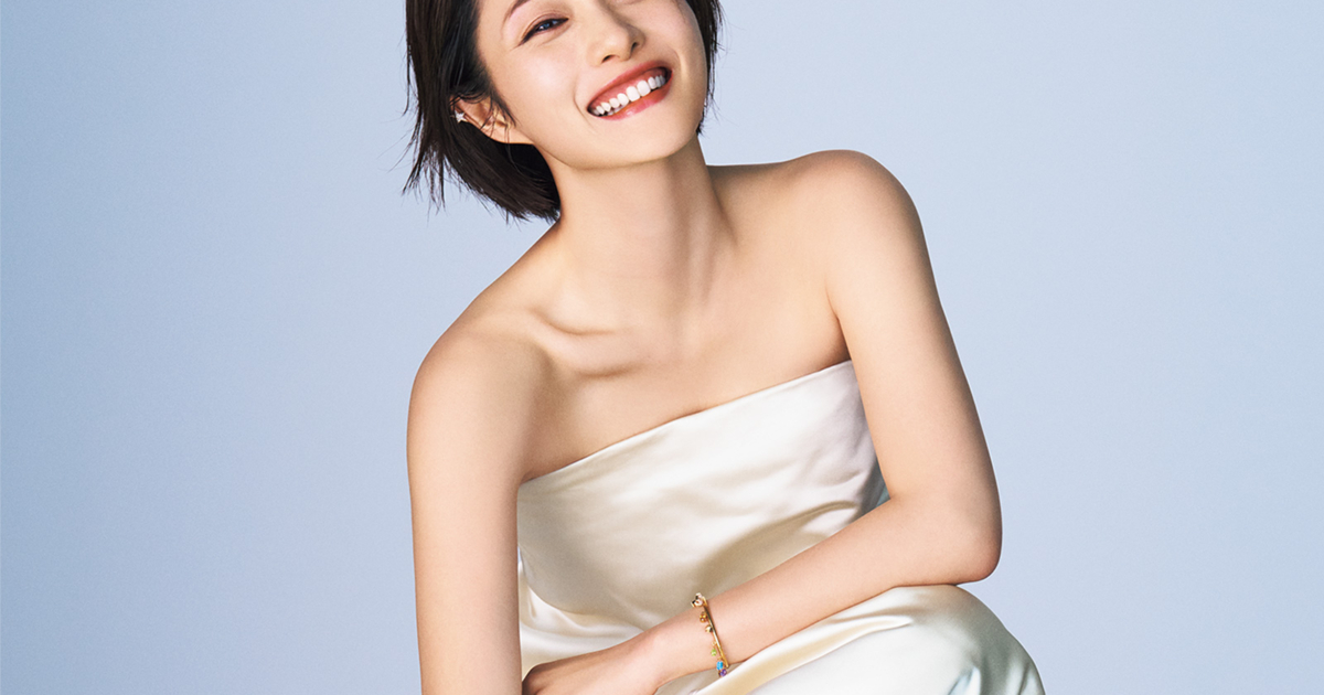 石原さとみさん】美ST初登場！ヘルシーな夏ファッションが話題の【特別