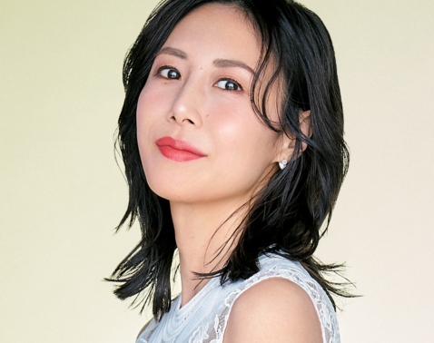 【松嶋菜々子さん】オーラがあふれるドレス姿はまさに圧巻すぎる！【特別画像集】