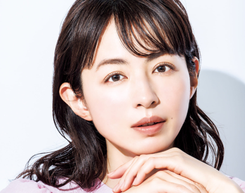 【フリーアナ・平井理央さん】炎天下の取材でも「透明美肌」でいられた秘密って？