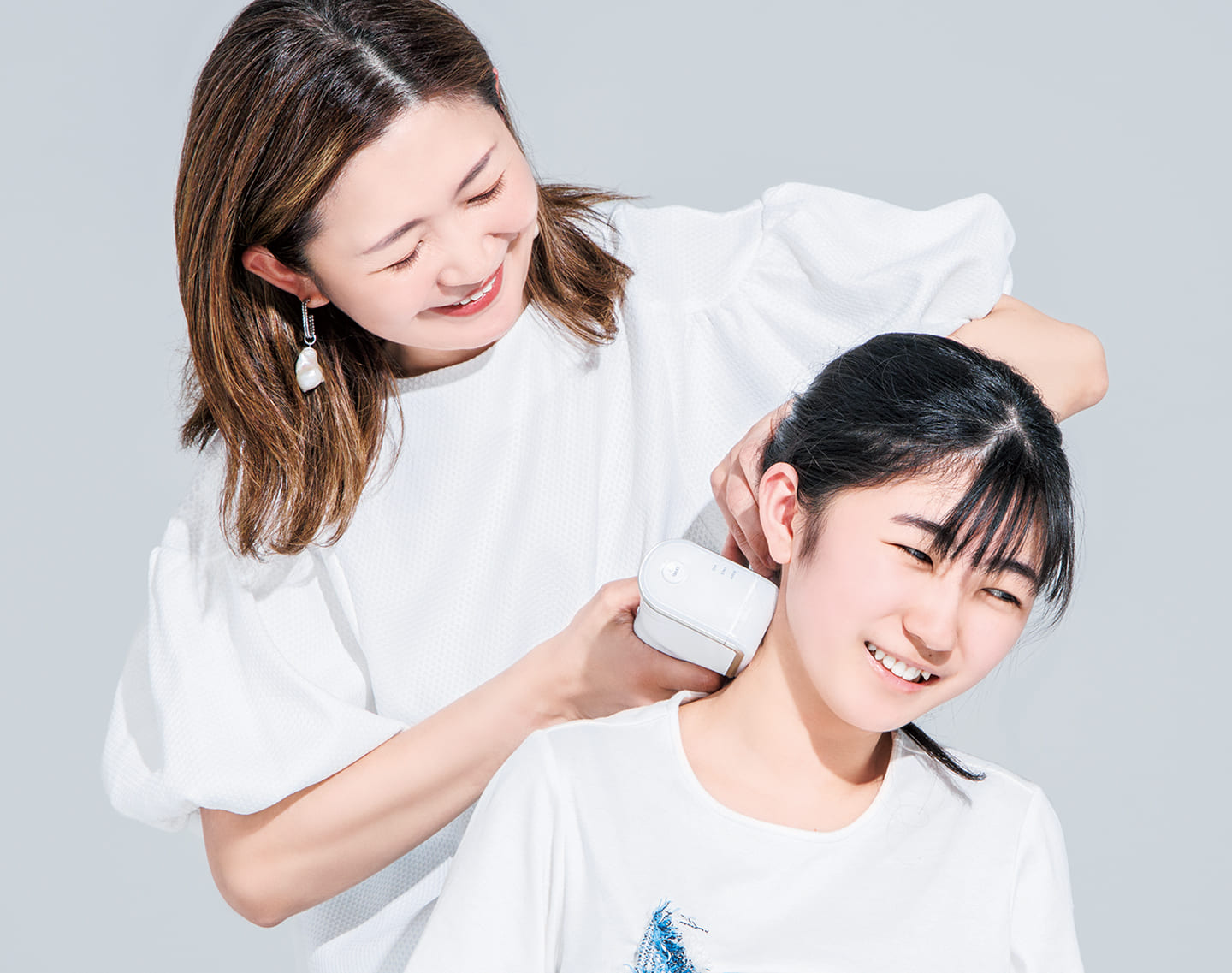 お風呂でも使える家庭用脱毛器で【45歳母と中学生の娘】が親子脱毛に挑戦！使用感は？結果は…