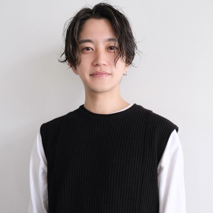 シア 店長・トップスタイリスト／高遠翔馬さん