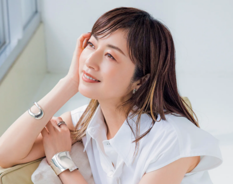 高岡早紀さん（52歳）「14歳の娘には勝てないけれど…私は年輪を重ねたからこその肌がある」