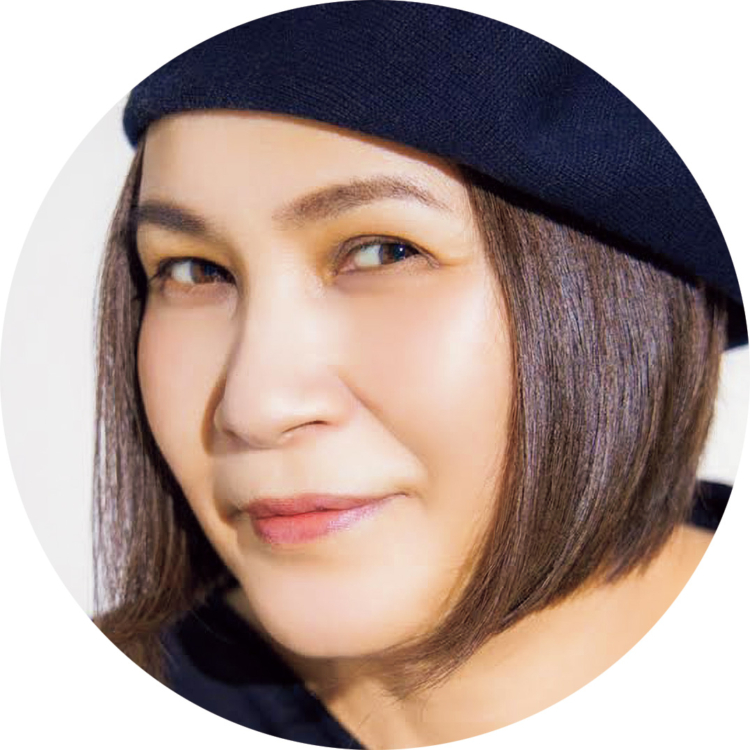 <small>ヘア・メークアップアーティスト<br /></small>千吉良恵子<small>さん</small>