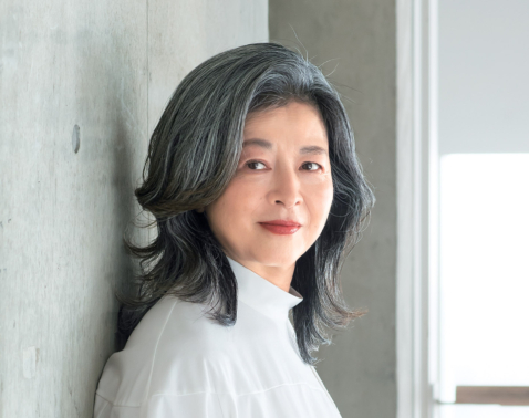 【石田えりさん・64歳】自分が心がけるためにずっと部屋に貼っている「二文字」とは？