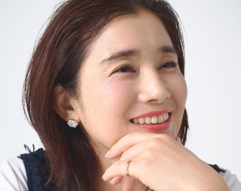 石田ひかりさん（53歳）、カンヌ選出でも話題の映画に「台本も読まずにやります！と決めた」理由
