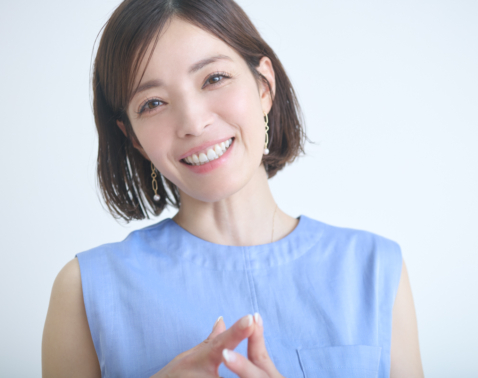 【知念里奈さん・44歳】19歳と7歳、2児のママでも美しすぎる！【美ST限定特別画像集】