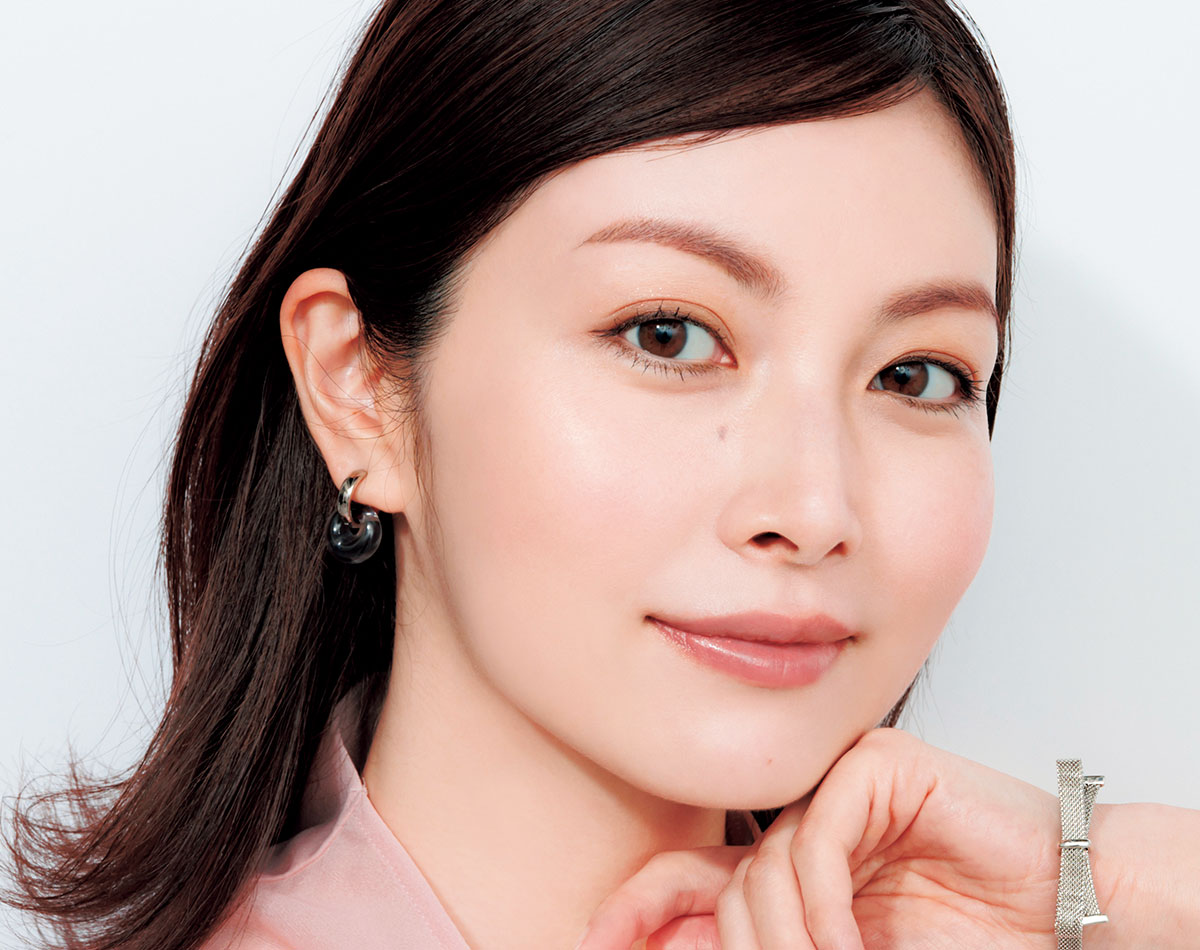 顔の印象がボヤっとして垢抜けない…なら「眉色」を変えてみては？