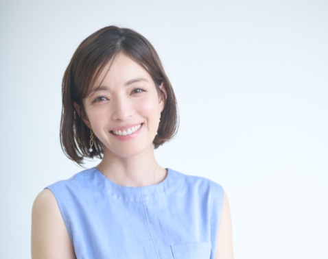 知念里奈さん（44歳） 夫・井上芳雄さんの作品には「良いことしか言わない」主義!?