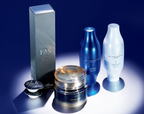 SHISEIDO、クレ・ド・ポーetc. 美のプロが愛してやまない「国宝級コスメ」5選