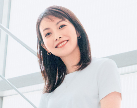 美STモデル【佐藤めぐみさん】が愛用中！“髪にも肌にも万能なUVスプレー”とは？