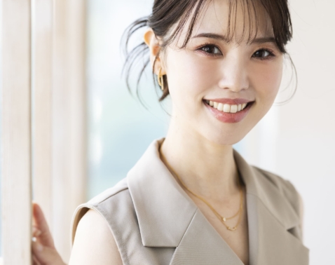 【40代50代のヘアカタログ】ロングさんは”カチモリ”まとめ髪で秋の涼しげ美人に
