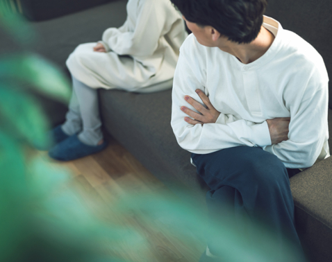 オバさん化した45歳妻は【8歳年下セックスレス夫】の浮気を疑い…年の差婚の悲しい末路