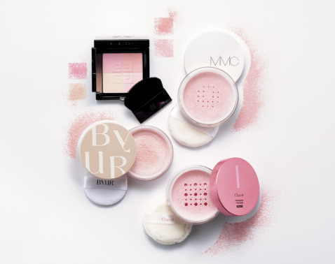 【しぼみ・くすみ・毛穴・色ムラ】肌悩みで選ぶ!透明感が叶う“ピンクパウダー”4選