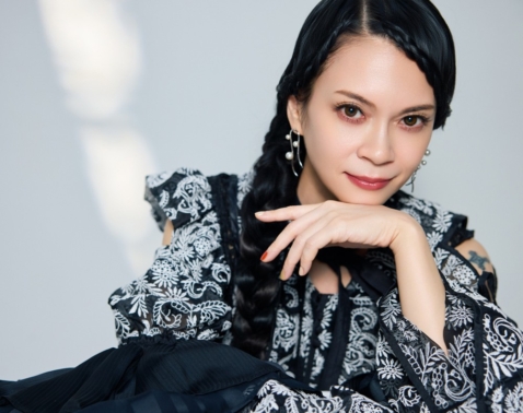 「あなたのキスを～」から25年、小柳ゆきさん（43歳）の超絶美声を支える“なくなったら一番困るモノ”