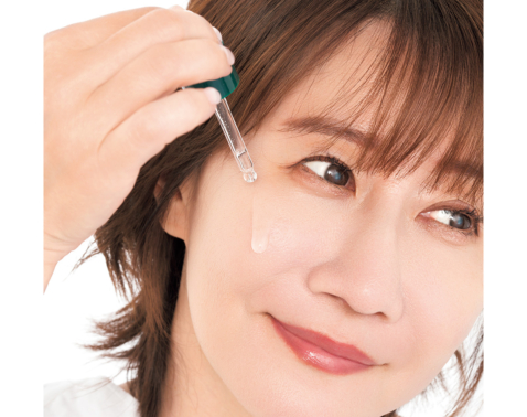 「本当に50代?」55歳美ST読者の“ハリ肌”をぜったい守る秘訣とは