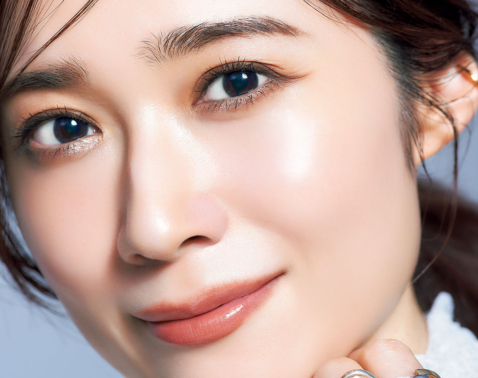 気づけば濃いめに…大人の”圧が出ない”ぱっちり抜け感アイメイクの作り方