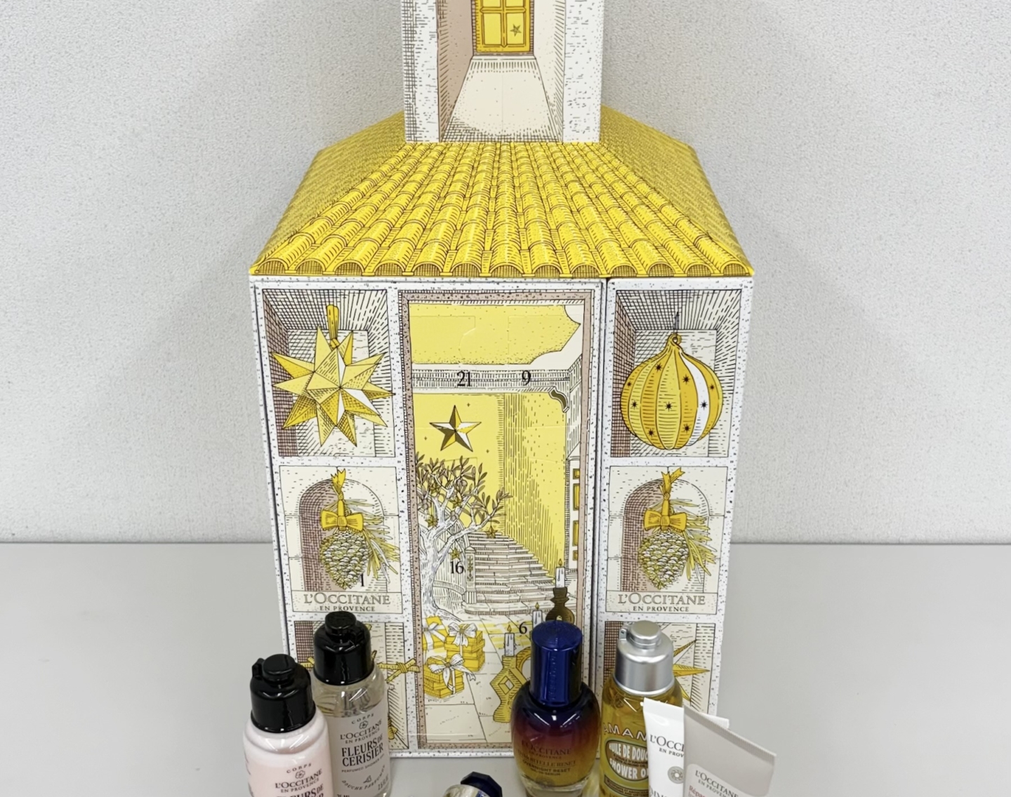 【2025クリスマスコフレ】限定アイテムもイン！ロクシタンのアドベントカレンダー