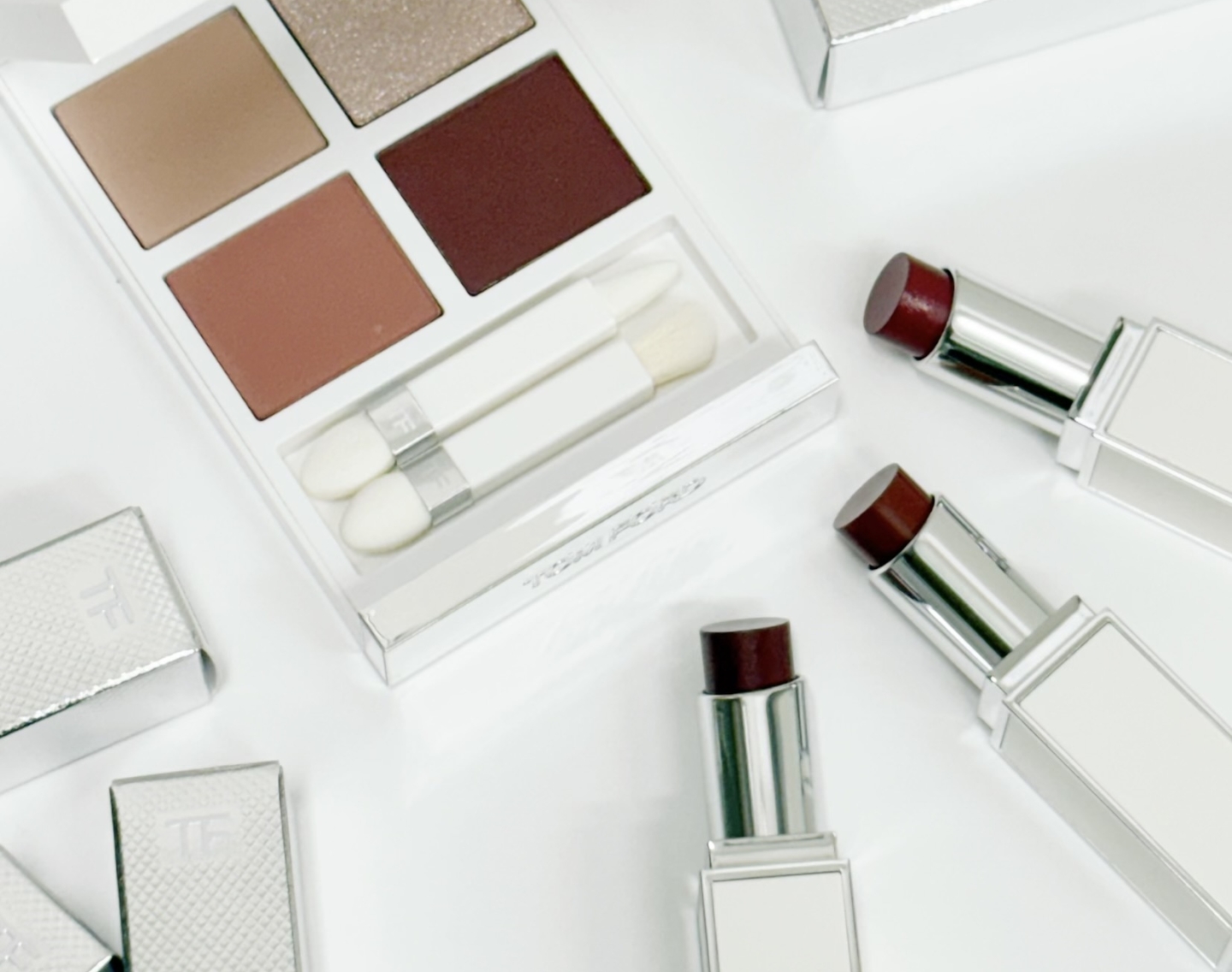 【2025クリスマスコフレ】トムフォードの限定ぬくもりカラーは見るだけでアガる