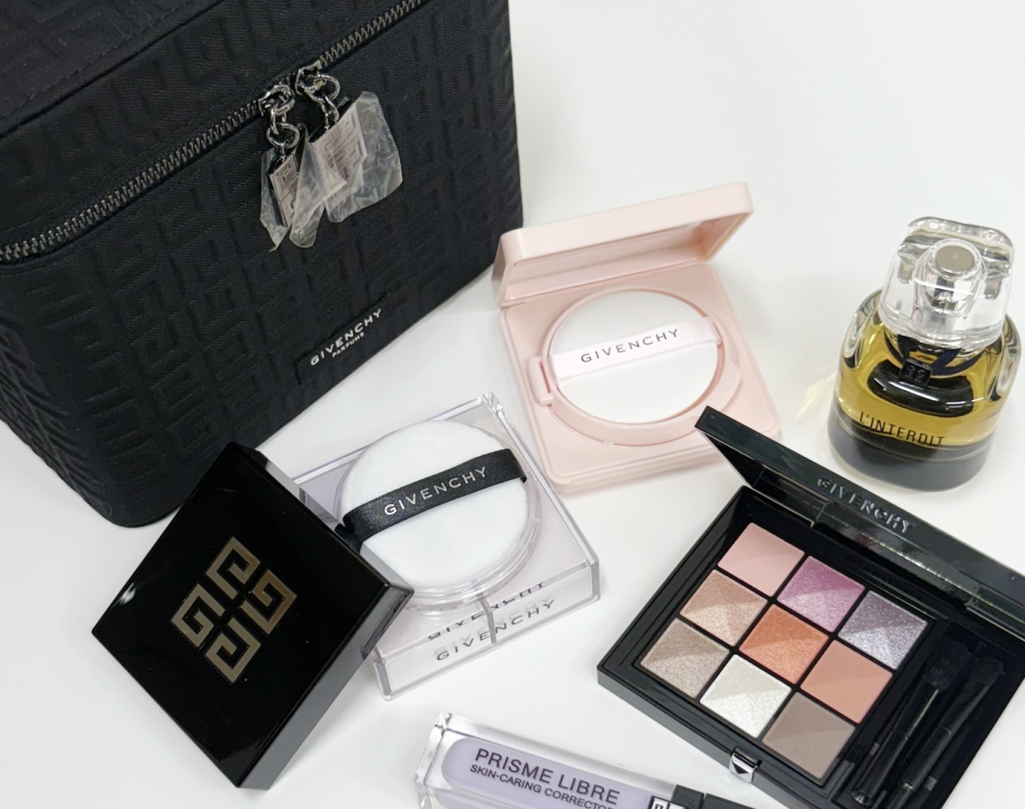 【2025クリスマスコフレ】大人気コスメの現品が5個も！ジバンシイのセットが超豪華