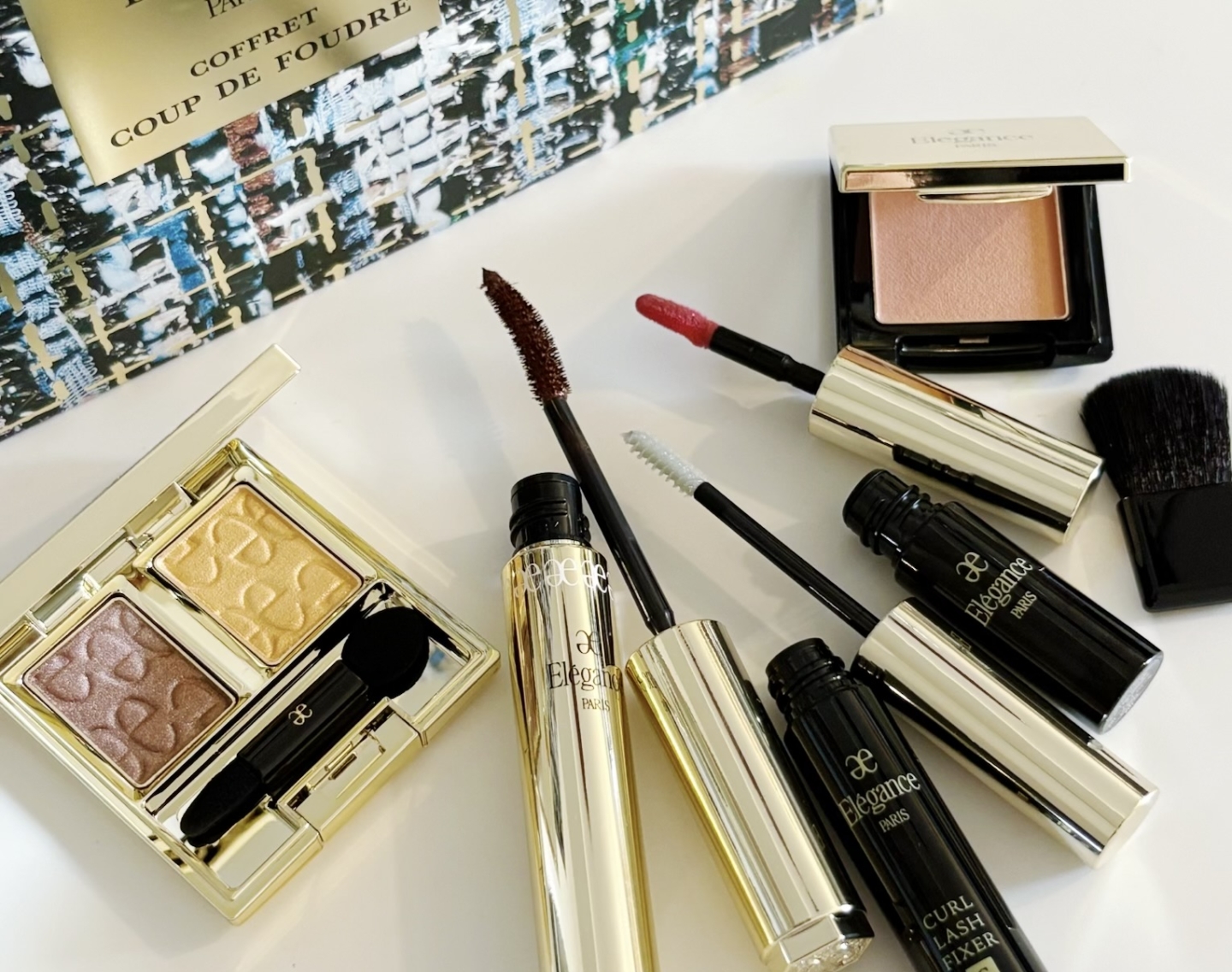 【2025クリスマスコフレ】お得すぎて話題騒然！エレガンスの気になる中身をチェック