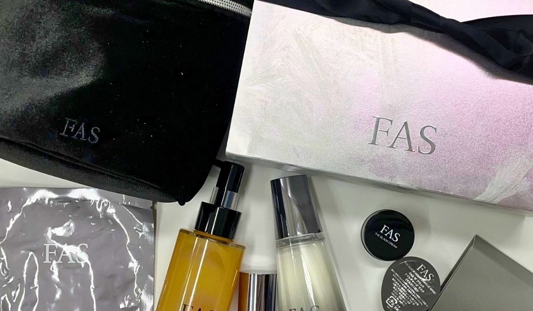 2025クリスマスコフレ】FASは大人気の名品スキンケアが盛りだくさん