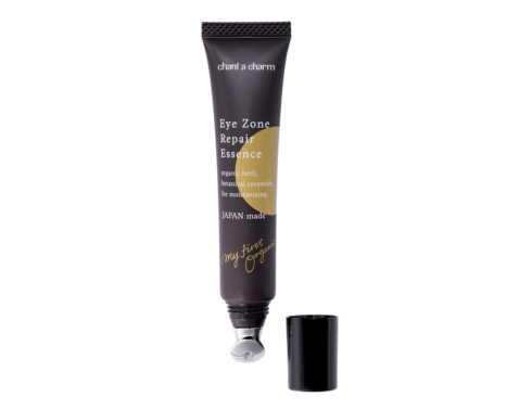 繊細な目元を全方位ケア！低刺激にこだわった【新アイエッセンス】が気になる