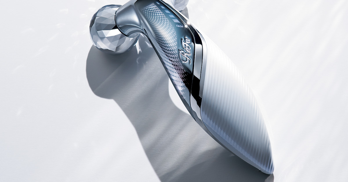 迷ったら「ReFa」で本当にいい？ 美顔器を60日ガチで使い続けた結果が