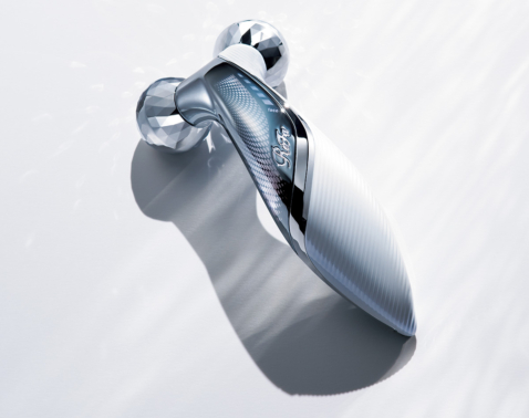 迷ったら「ReFa」で本当にいい？ 美顔器を60日ガチで使い続けた結果がスゴかった！