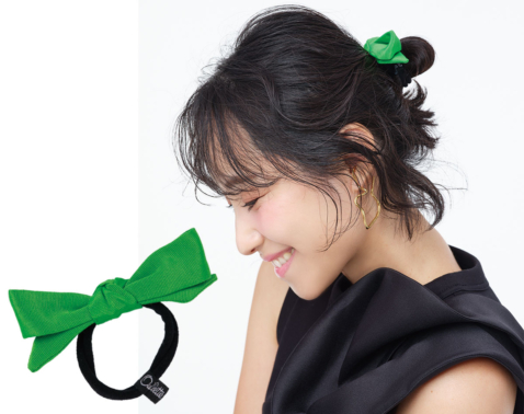 ひとつ結びがグッと華やぐ！ヘアゴムでできる“高見えアレンジ”【40代50代の髪悩みクリア！】