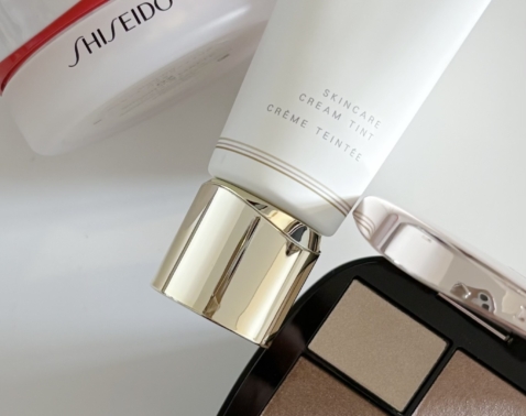 【2025年下半期ベストコスメ】メーク大賞BEST３の名品、実際に塗ってみたら？