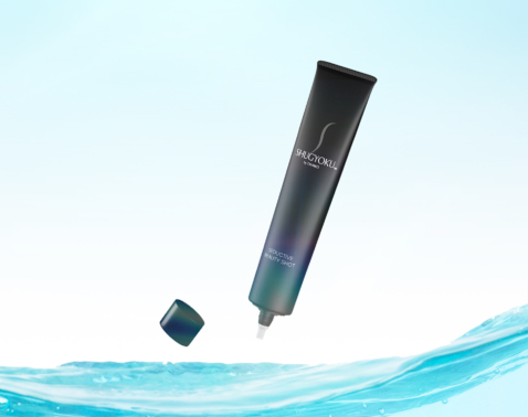 “不動の人気コスメ”が5度目の進化！生え際から顔全体のたるみ、唇までアプローチする先行美容液が話題に