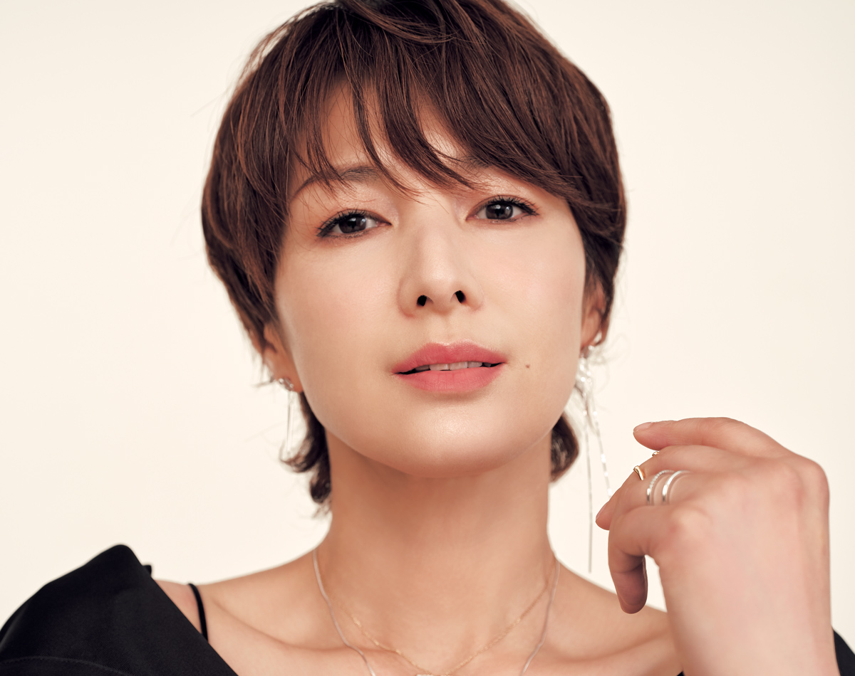 【吉瀬美智子さん教えて！】40代の恋愛の悩みと“素敵に歳を重ねるコツ”