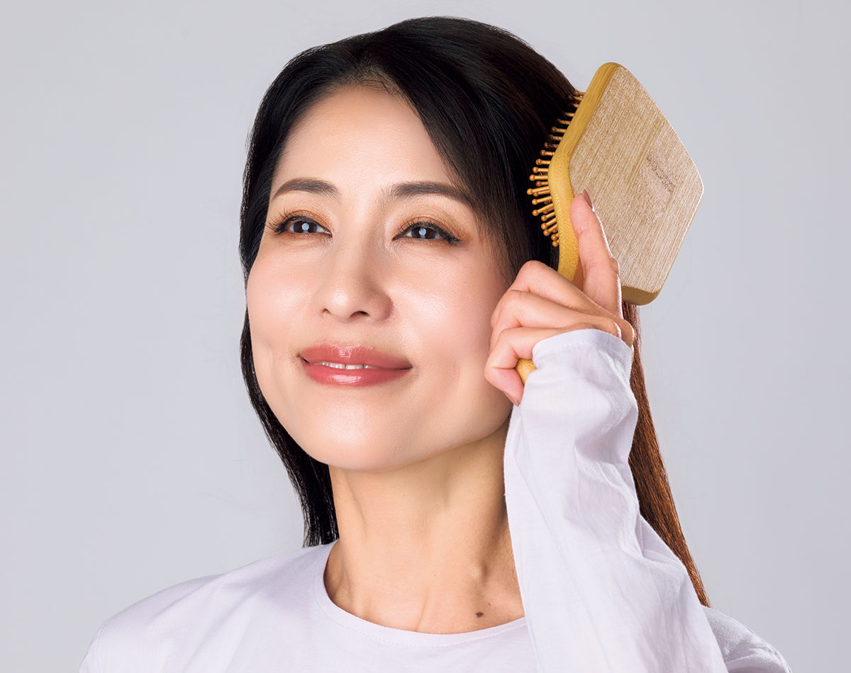 頭の筋肉をほぐすだけで疲労回復!?プロ直伝【ブラシ1本でできる】脳疲労すっきりケア！