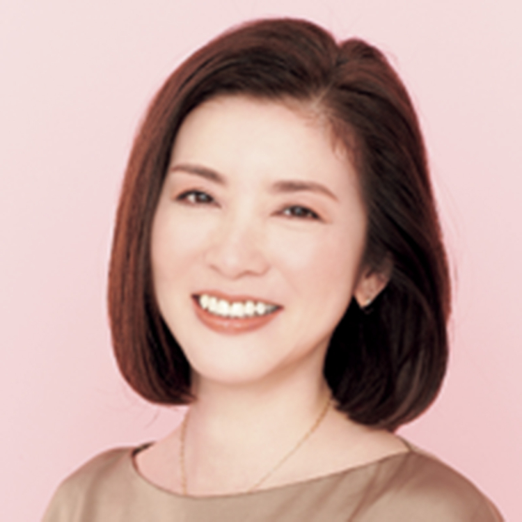 美STライター 中井川桂子