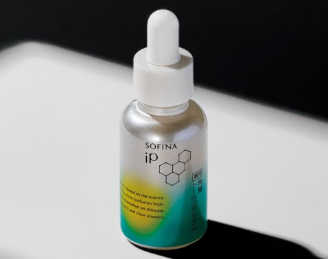 【2025年下半期ベストコスメ】「花王ソフィーナ iP」が選ばれた理由は？受賞部門をご紹介