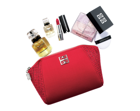 【ジバンシイ】コスメを詰め込んだクリスマスムードあふれるポーチの中身とは