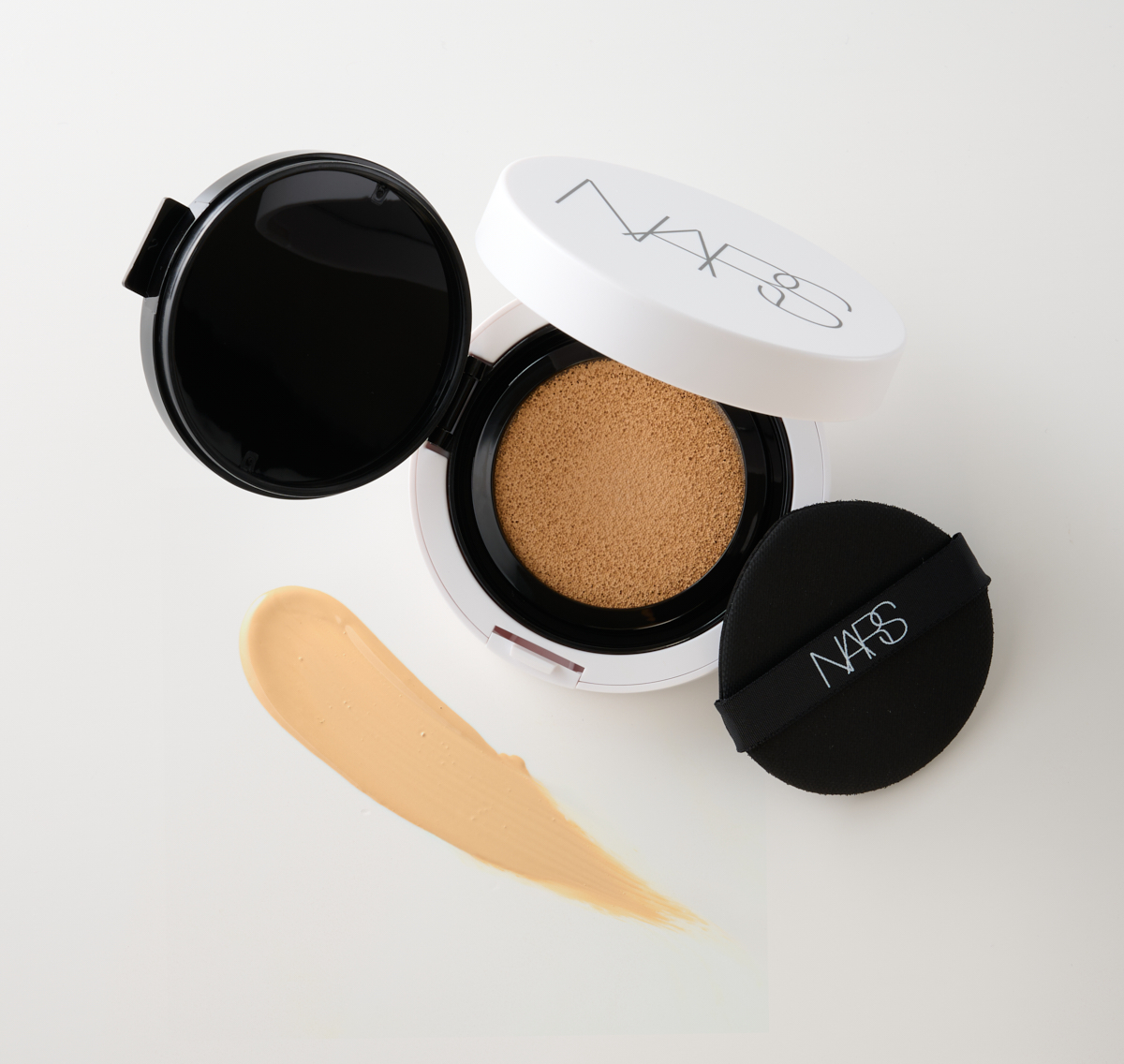 1分で美肌が作れる!美ST副編集長溺愛の透明感爆上がりクッションファンデ【美STエディターの自腹買いコスメ】