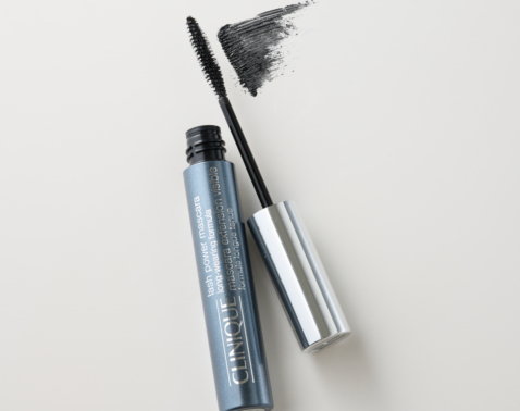 愛用暦20年！ 49歳・編集デスクが手放せない、自然なまつ毛を叶える優秀マスカラ