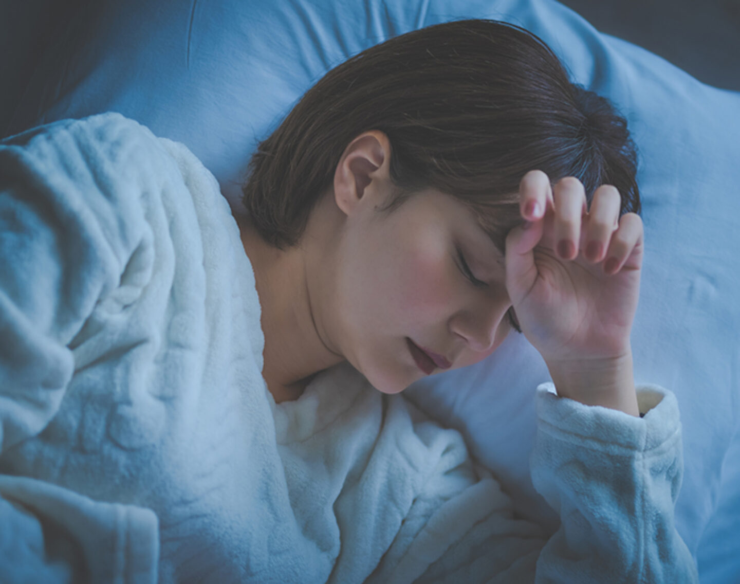 「最近、朝起きられない…」は【冬季うつ】かも？すぐできる５つの対策［薬剤師監修］