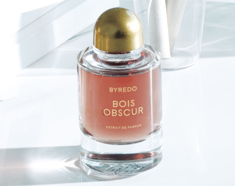 被らないから記憶に残る。王室御用達フレグランスで品格を10倍に