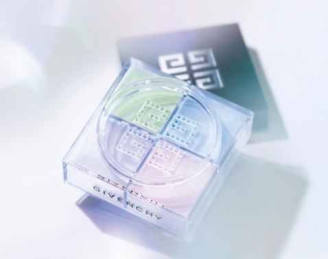 10年のブランクを経て再会！小西さやかさんの肌を救った名品パウダーとは