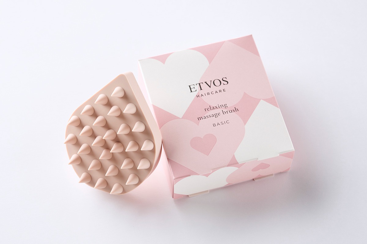 エトヴォス　リラクシングマッサージブラシ