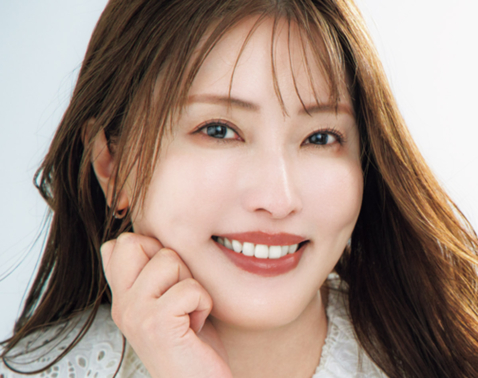 奇跡の52歳！【美容家・咲丘恵美さん】うるおい陶器肌の秘密は？