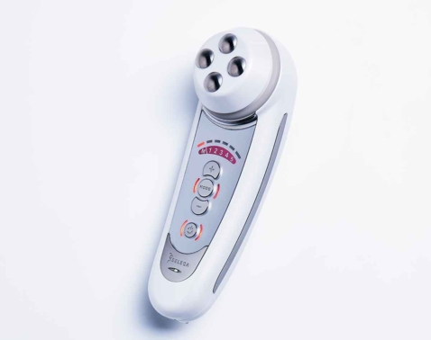 【即効】顔の冷えを解消して小顔！首温め1つで顔印象が激変する