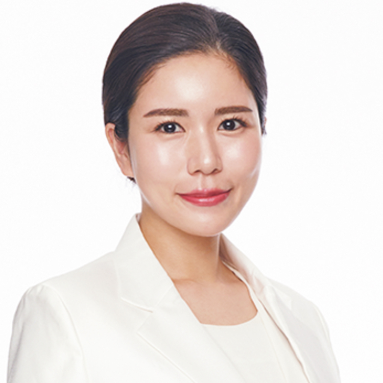 レカルカDREX 寒川綾乃さん（33歳・製品開発責任者）