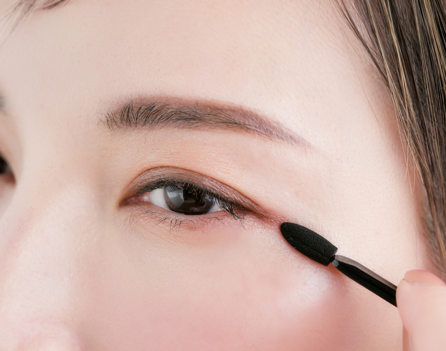 加藤あいさんのような目ヂカラに！ぼんやり目元が激変する「1.5倍陰影グラデ」の秘密